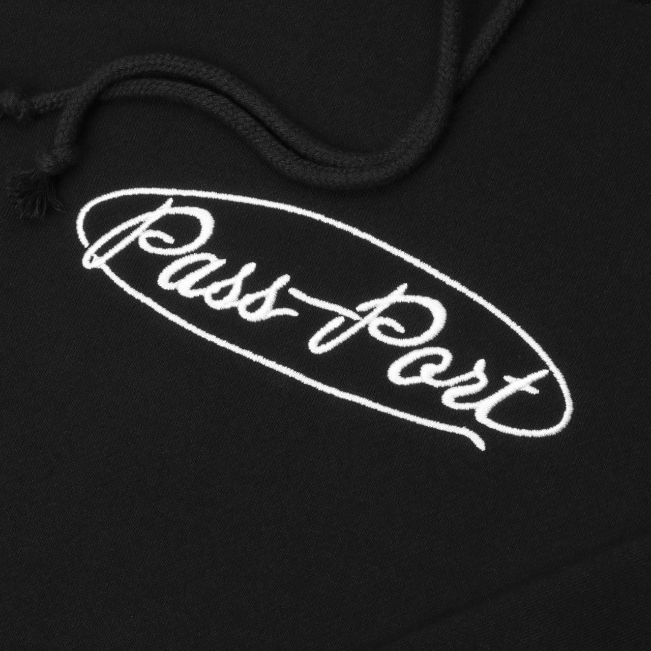 PASS~PORT - OVALIT HOOD - BLACK