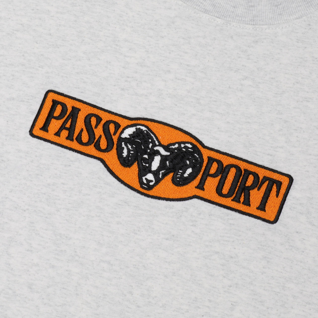 PASS~PORT -  RAM TEE - ASH