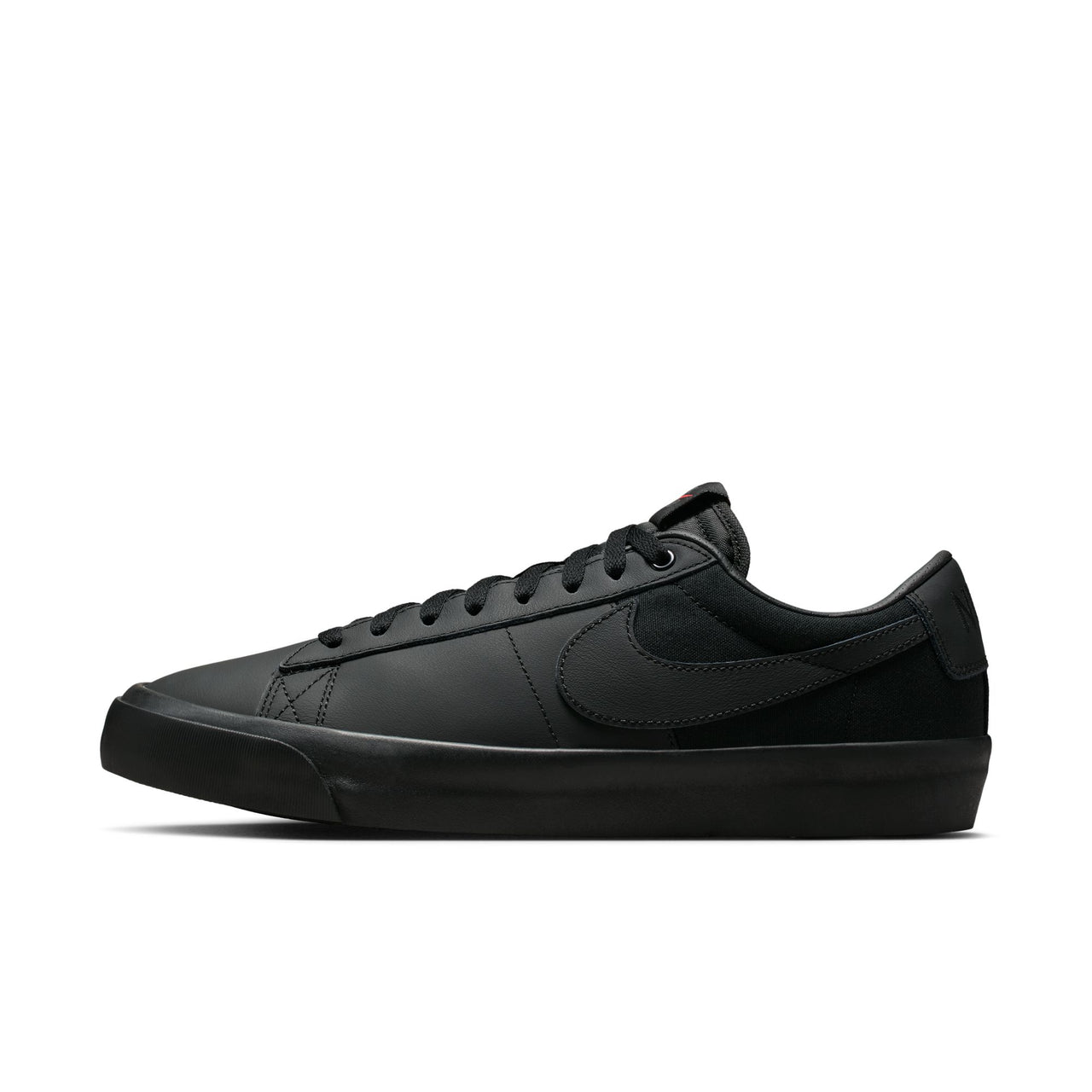 NIKE SB - ZOOM BLAZER LOW PRO GT - BLACK / BLACK