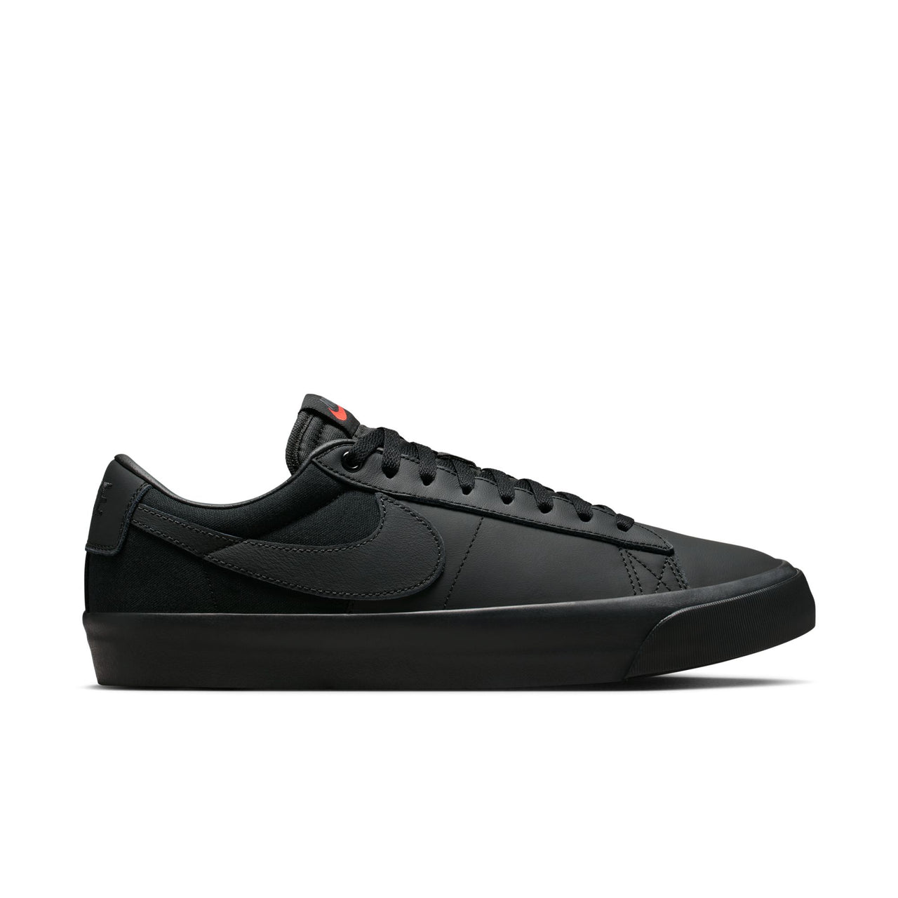 NIKE SB - ZOOM BLAZER LOW PRO GT - BLACK / BLACK