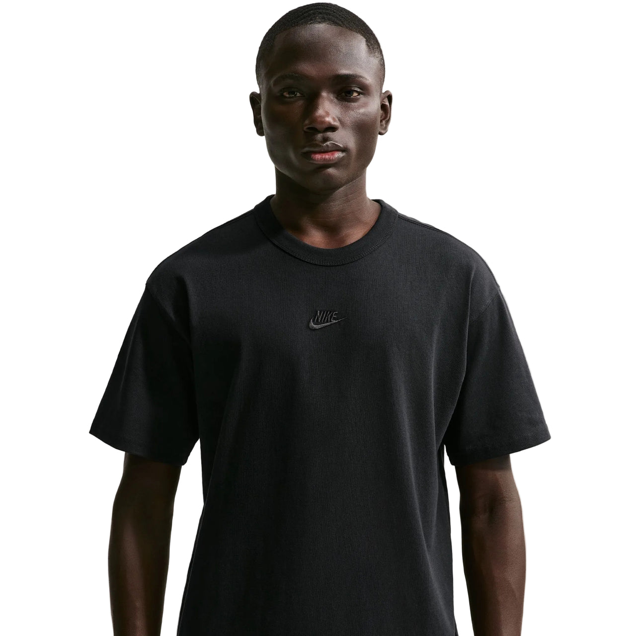 NIKE - SPORTSWEAR PREMIUM ESSENTIAL T-SHIRT - BLACK