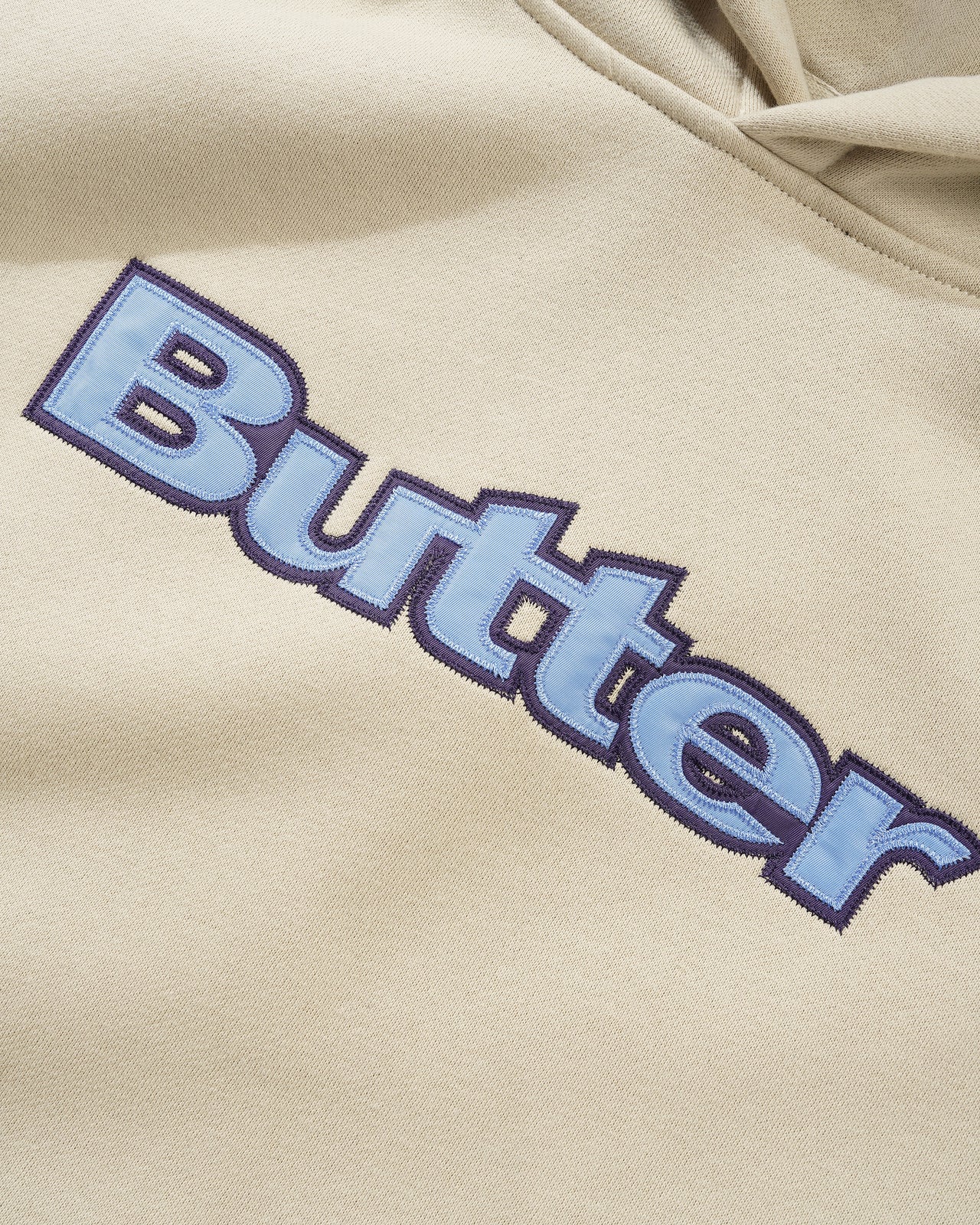 BUTTER GOODS - SATIN LOGO APPLIQUE PULLOVER HOOD - OAT